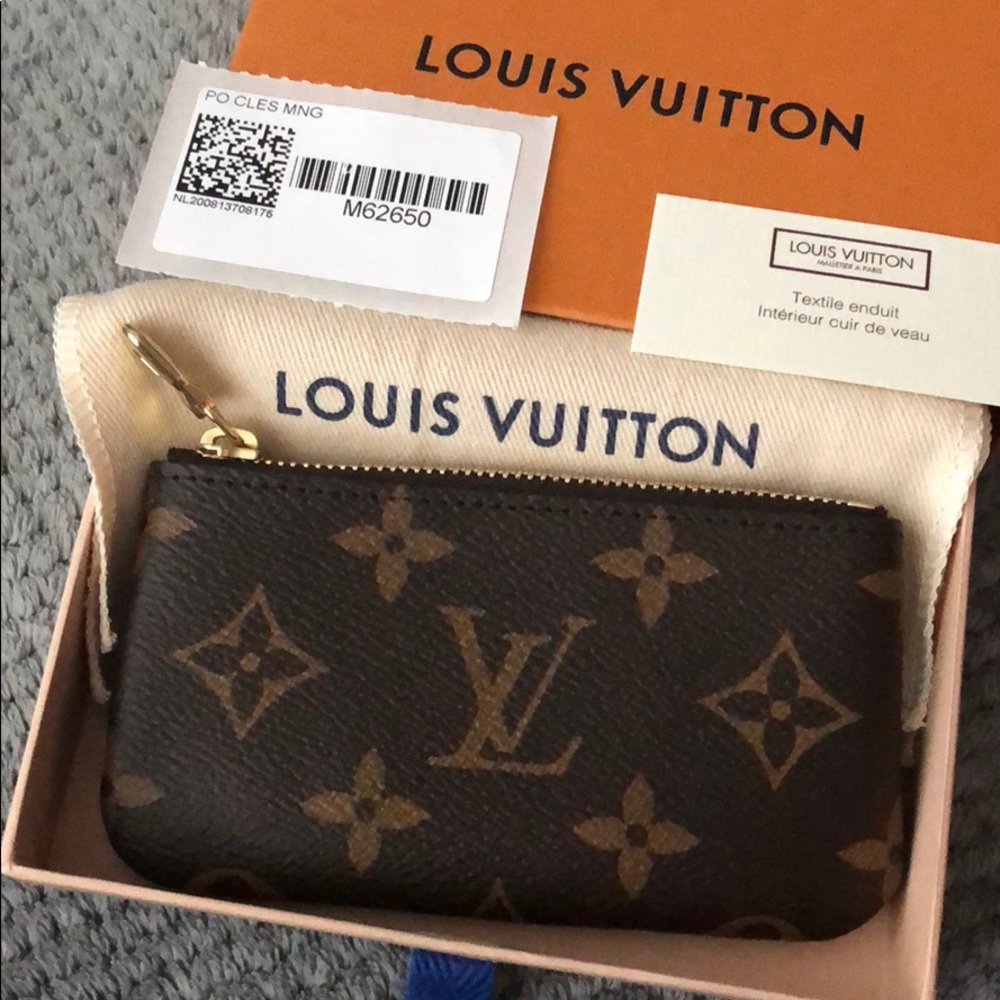 Louis Vuitton key pouch monogram